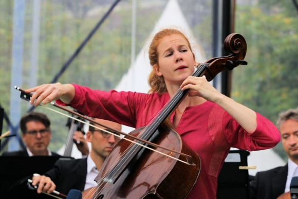Harriet Krijgh op haar cello