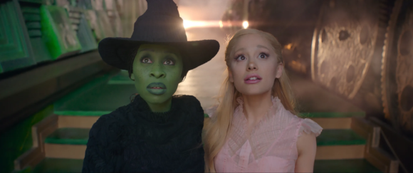 Cynthia Erivo en Ariana Grande als Elphaba en Glinda